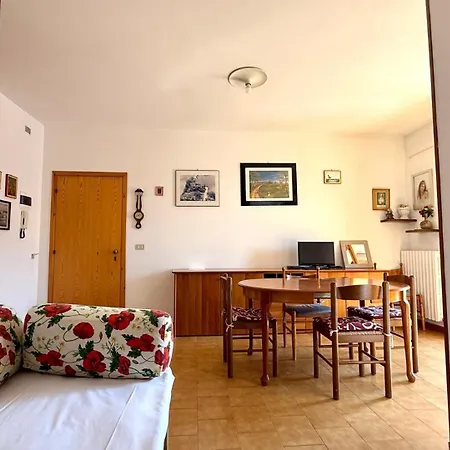 N034 - Con Terrazzo A Numana Διαμέρισμα *