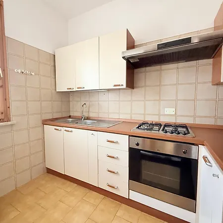 N034 - Con Terrazzo A Numana Sirolo