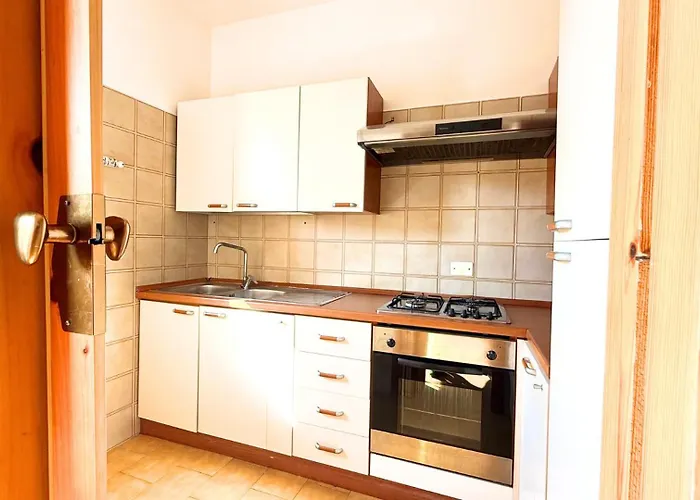 N034 - Con Terrazzo A Numana