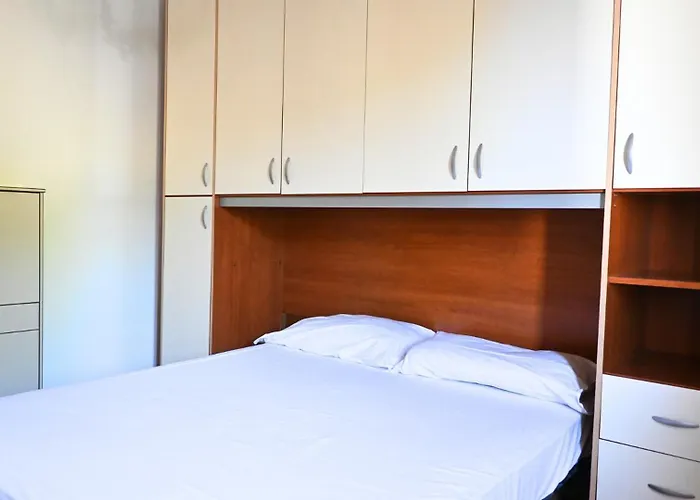 N034 - Con Terrazzo A Numana Sirolo