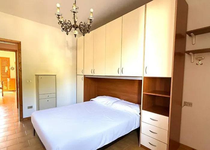 N034 - Con Terrazzo A Numana Διαμέρισμα *